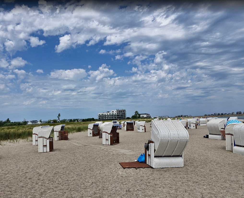 Weidefelder Strand mit Strandkörben